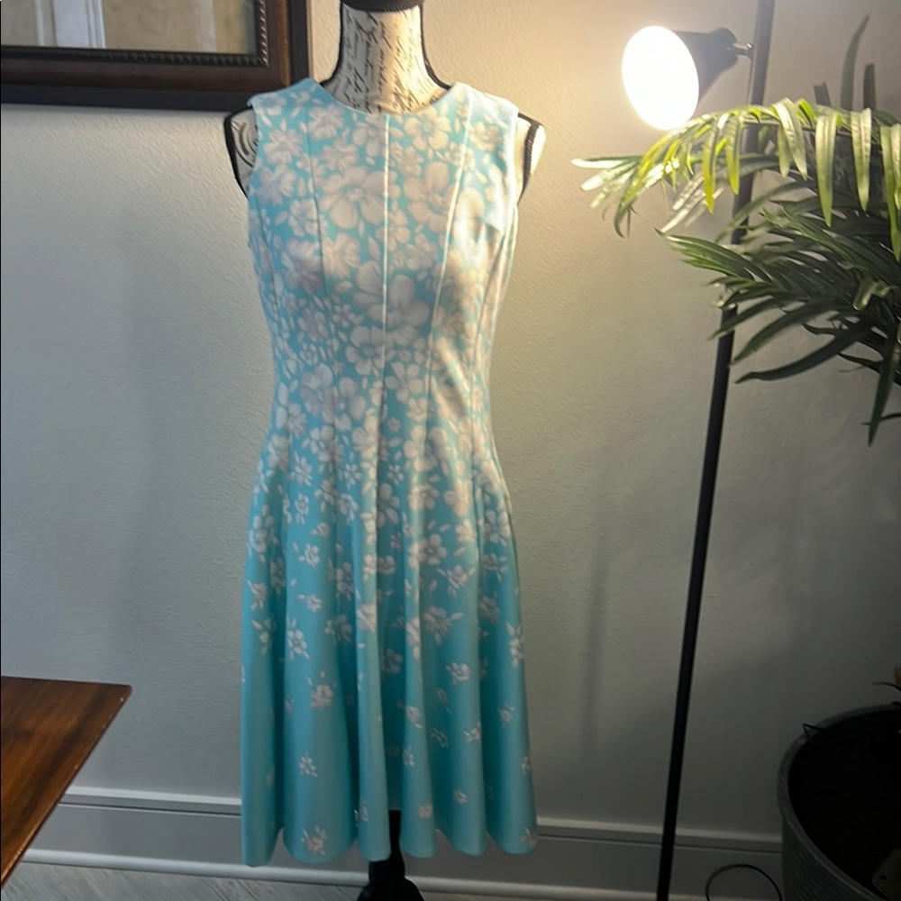 Floral Blue Sleeveless Dress